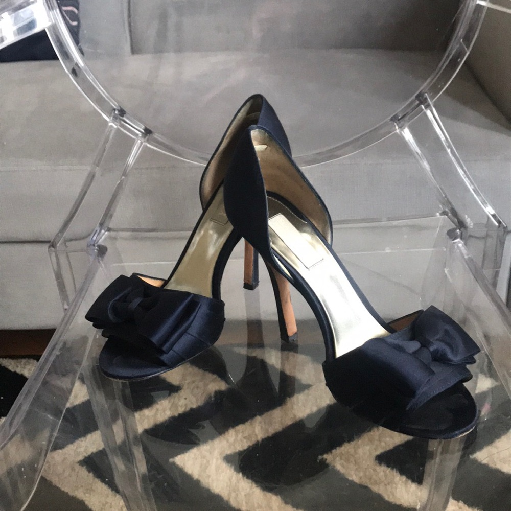 Bagdley Mischka Costa Navy open toe heels
